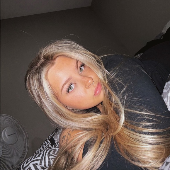 Meet your Posher, Madi - Picture 1 of 1